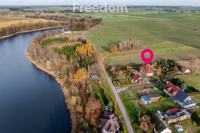 Piękny dom z ogrodem i widokiem na jezioro