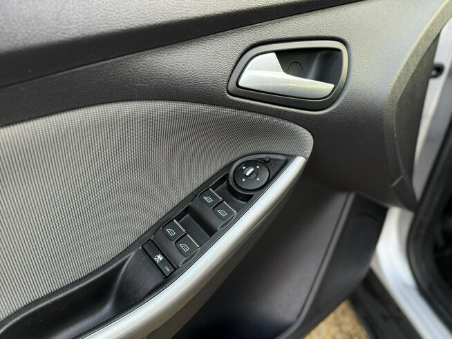 Ford Focus 1.6*116PS*ParkAssist*Bluetooth*USB*ISOFIX*Sync*El*Składane*Lusterka*