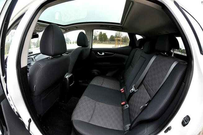 Nissan Qashqai _1.2 115KM Led Panorama Klimatronik Navi Kamera Serwis