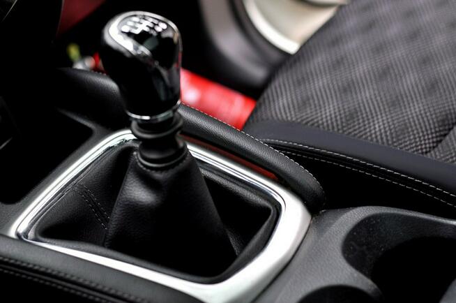 Nissan Qashqai _1.2 115KM Led Panorama Klimatronik Navi Kamera Serwis