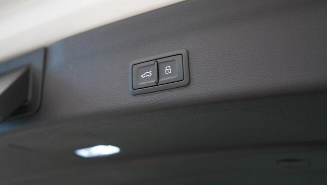 Audi A6 40TDI Quattro Sline B&O MatrixHD Nav Tempomat HeadUp