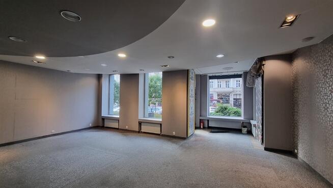 Lokal w Centrum idealny pod kancelarię.