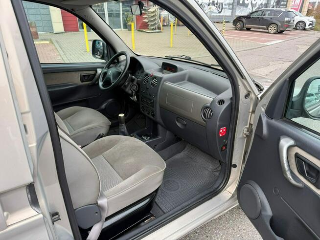 Citroen Berlingo Mulispace osobowy 1,6 benzynka z klimatyzacją