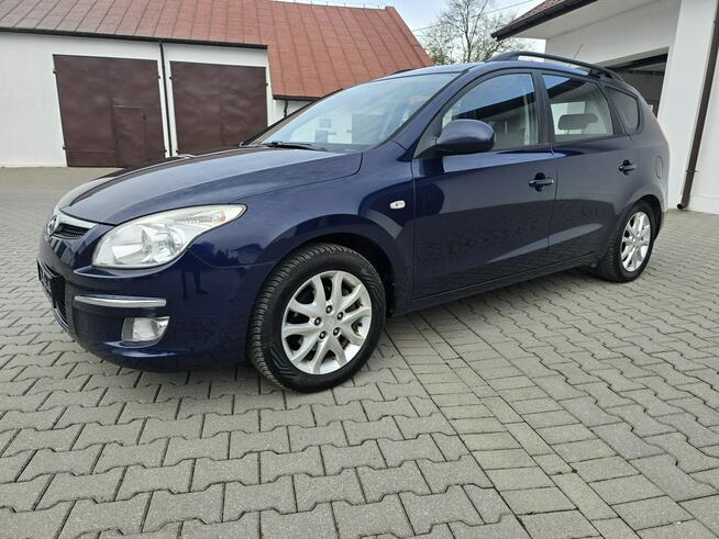 Hyundai i30 1,6Benz Serwis.NAVI.Klimatronic.El.szyby.Centralka.kredyt.OKAZJA