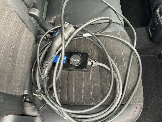Ford Kuga ST Line Hybryda Plug IN Automat Skóra Podgrzewanie 225KM