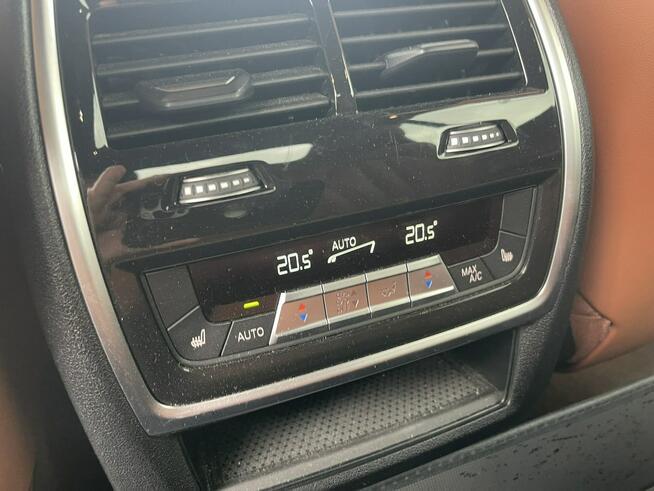 BMW X7 M60i M Pakiet Xdrive Pneumatyka Wentylacja Pamięć Hak 530KM