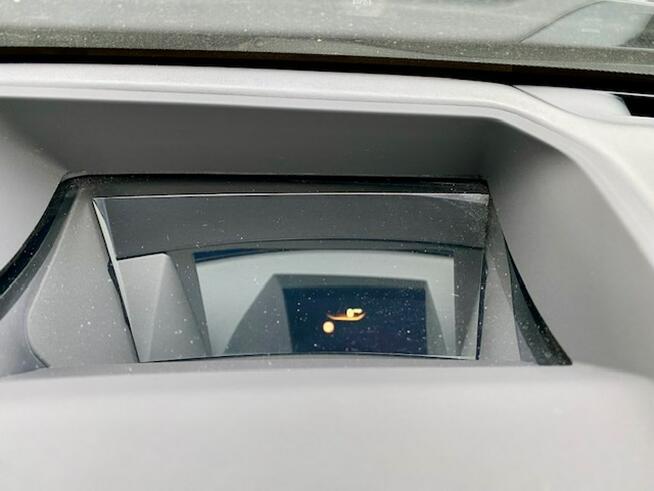 BMW 750 SALON PL / X-Drive / VOLL / 400 KM / M PAKIET / HEAD UP