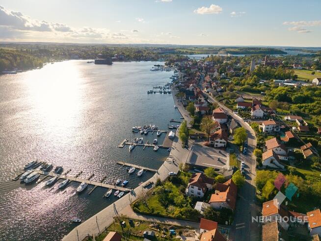 Mikołajki, promenada z dojściem do jeziora, marina