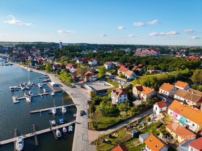 Mikołajki, promenada z dojściem do jeziora, marina