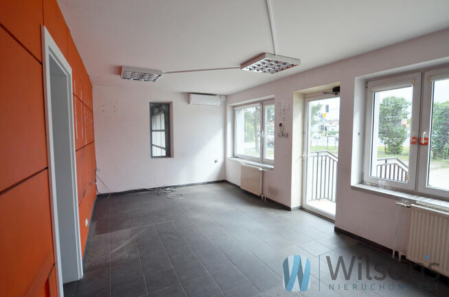 Lokal użytkowy Łomianki, Centralne