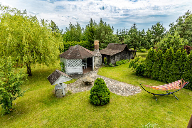 Dom przy jeziorze, gotowy do wynajmu i relaksu.