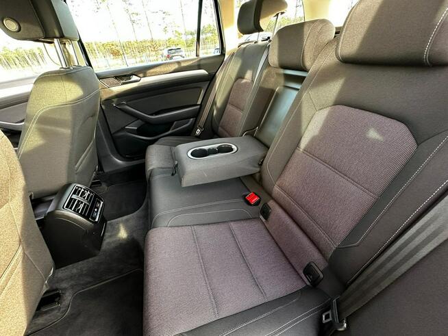 Volkswagen Passat 2Kpl.Kół Navi, Akt.Temp., Grzane fotele, 3x Climatronic, GWARANCJA!