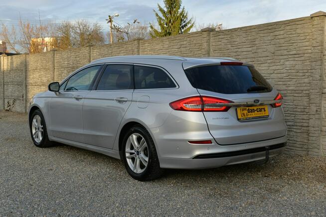 Ford Mondeo 2.0 TDCi 150KM Titanium Szyberdach Navi Asystenci Grzane fotele