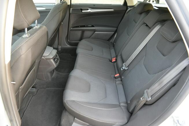 Ford Mondeo 2.0 TDCi 150KM Titanium Szyberdach Navi Asystenci Grzane fotele