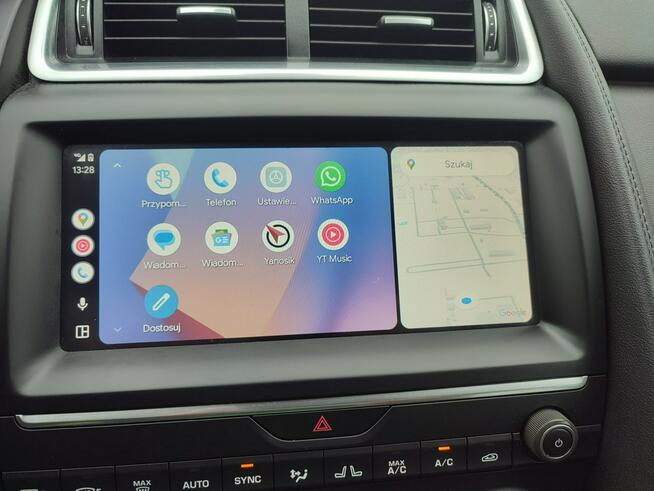 Jaguar E-Pace Panorama AWD