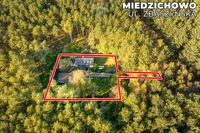 Leśny dom pośród jezior w Miedzichowie