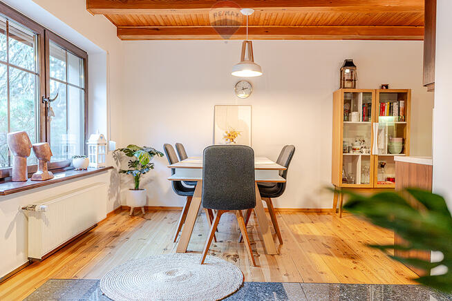 Leśny dom pośród jezior w Miedzichowie