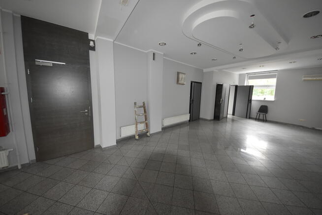 Uniwersalny lokal na wynajem-super miejsce!