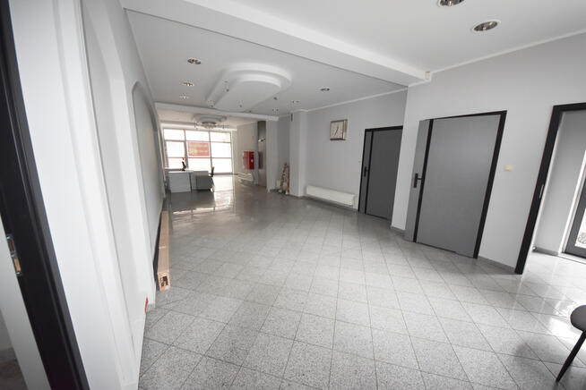 Uniwersalny lokal na wynajem-super miejsce!