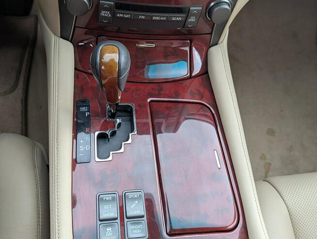 LS 460 V8 4x4 (AWD)/zarejestrowany w Polsce