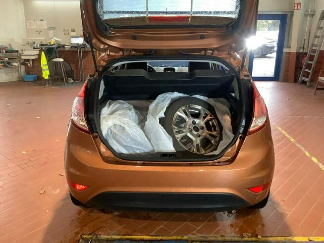 Ford Fiesta Turbo,5 drzwi, podgrzewana szyba czołowa, isofix, drugie koła alufelgi