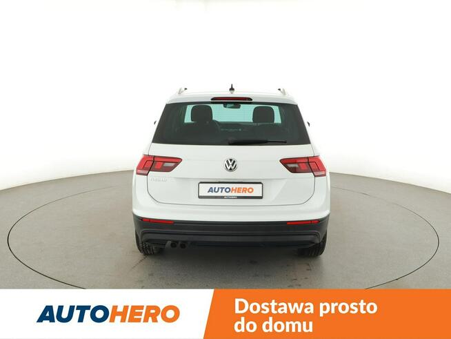 Volkswagen Tiguan niski przebieg automat climatronic-3stref. navi PDC tempomat
