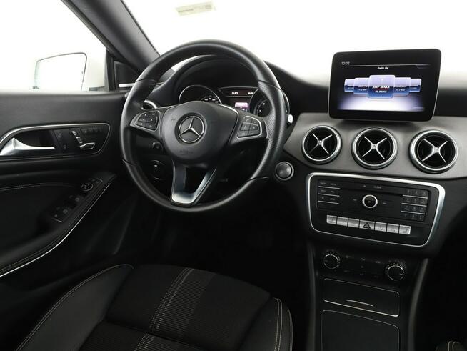 Mercedes CLA 200 automat full LED navi panorama el. sterowane i grzane fotele
