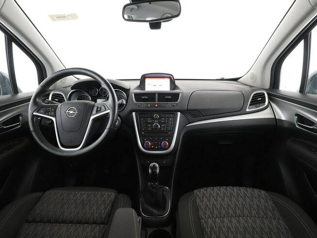 Opel Mokka navi klima auto grzane fotele kamera i czujniki parkowania