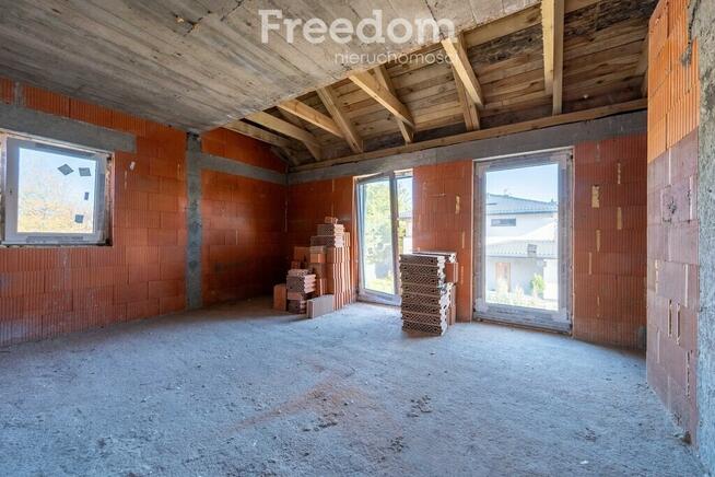 3-pokoje plus poddasze w Józefowie