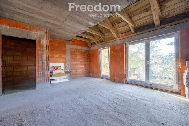 3-pokoje plus poddasze w Józefowie