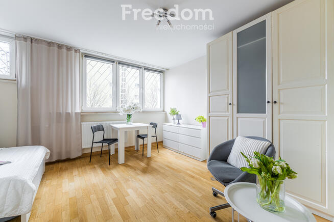 Kawalerka z osobną kuchnią – Grochów, Kordeckiego