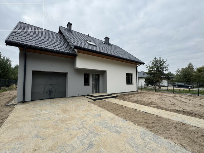 Dom Osowiec gm. Żabia Wola,