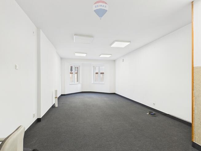 Atrakcyjny lokal użytkowy/pomieszczenia na biuro