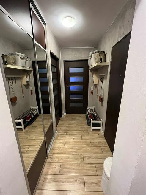 Tychy ul. Edukacji, pierwsze piętro, 3 pokoje 57,5m2.