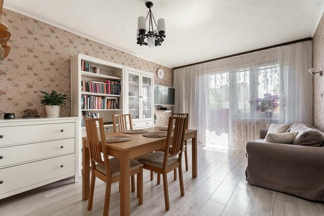 Przestronne mieszkanie z balkonem z widokiem na zieleń