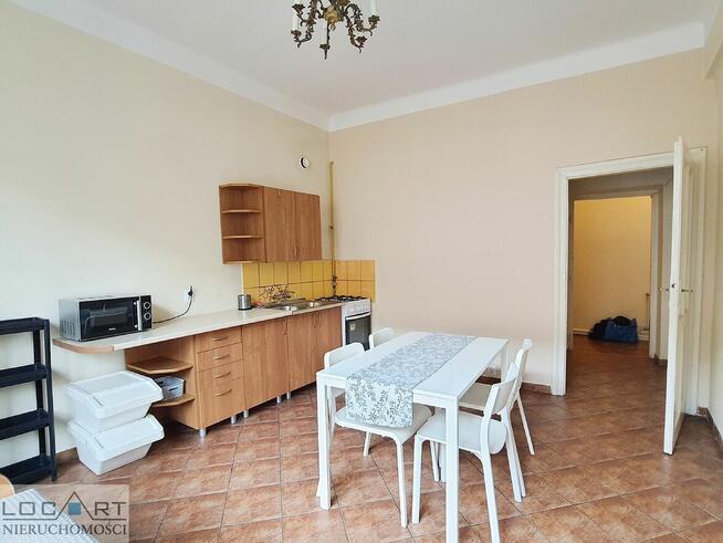 Duży pokój (18 m2), mieszkanie 2-pokojowe, ul. Starowiślna