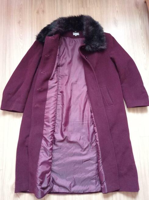 Sprzedam używany płaszcz zimowy damski