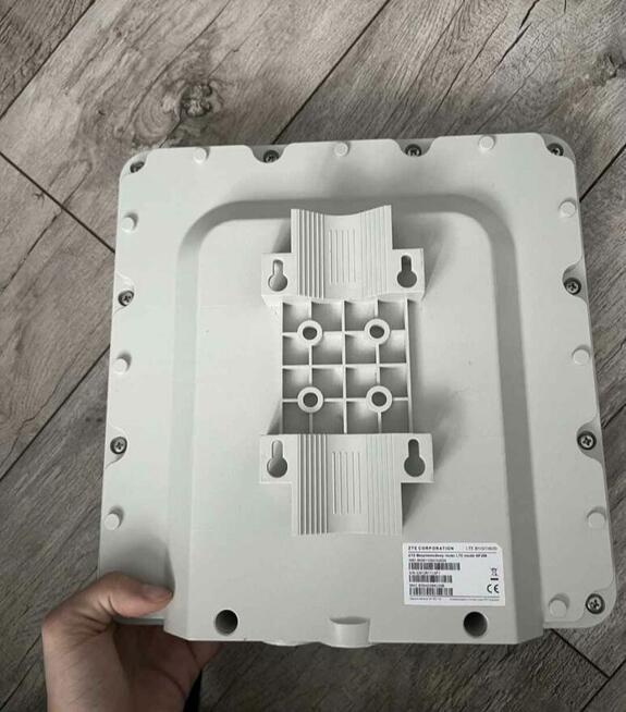 Modem z anteną zewnętrzną ZTE gratis uchwyt do sciany