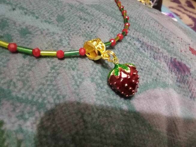 Naszyjnik ze szklanych koralików