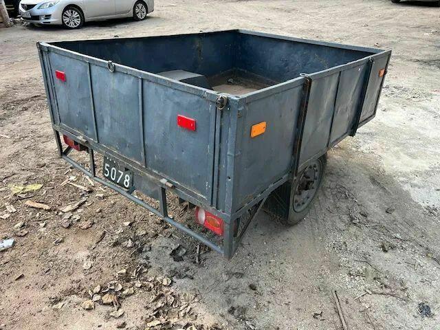 Przyczepka samochodowa lekka solidna przyczepa po remoncie