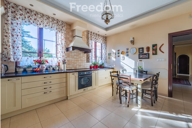 Komfortowa rezydencja z basenem pod Koninem