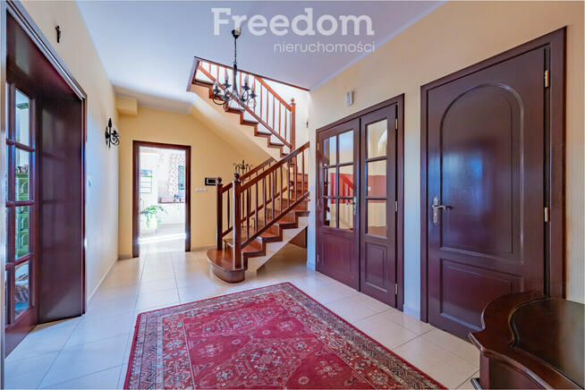 Komfortowa rezydencja z basenem pod Koninem