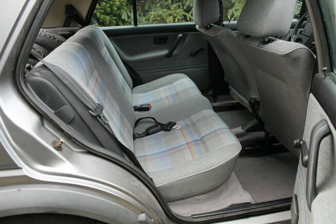 Volkswagen Golf Benzyna 5 drzwi Oldtimer 1988