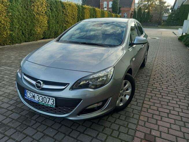 Opel Astra 1.6Cdti Ledy Hathback Duża Navi 146TysKm Przebiegu NowyRozrząd Zadbana