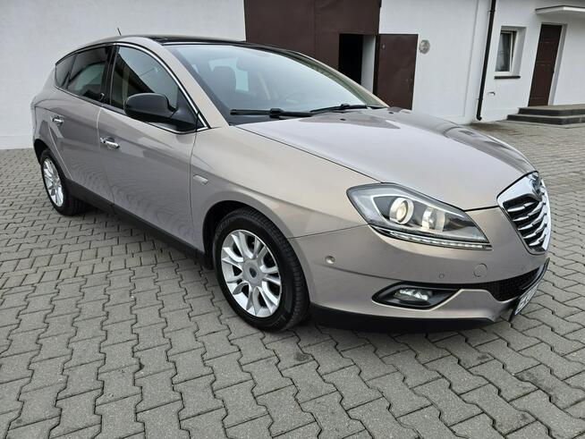 Lancia Delta 1.4Turbo M-Jet 140KM Alcantara Navigacja Klimatronic LedyPanorama Dach