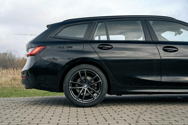 BMW 320d Touring Advantage, bogate wyposażenie, stan idealny
