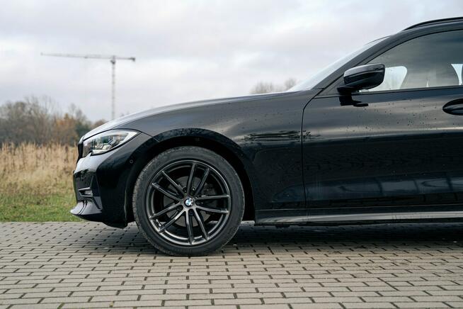BMW 320d Touring Advantage, bogate wyposażenie, stan idealny