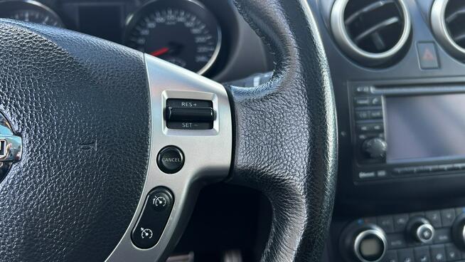 Nissan Qashqai 2.0 Benzyna 140 KM Automat Panorama Kamera Cof. Navi 2xklimatronic