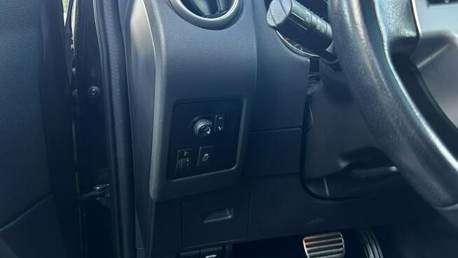 Nissan Qashqai 2.0 Benzyna 140 KM Automat Panorama Kamera Cof. Navi 2xklimatronic