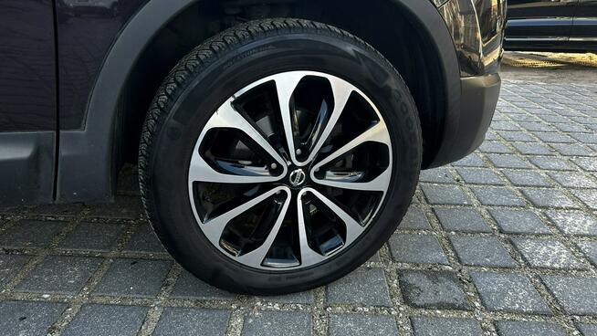 Nissan Qashqai 2.0 Benzyna 140 KM Automat Panorama Kamera Cof. Navi 2xklimatronic